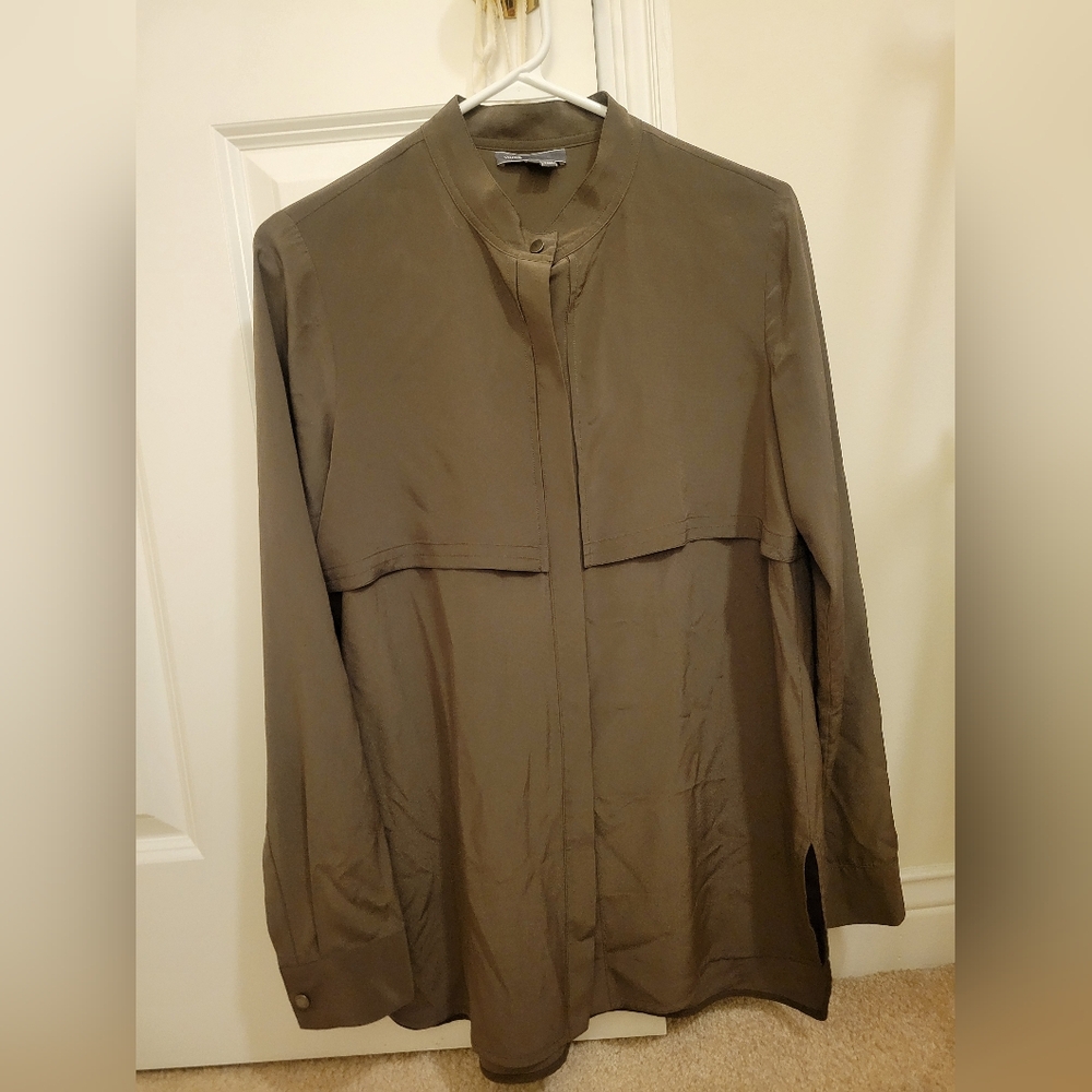 Vince Size Small Army Green 100% Silk Button Up Top